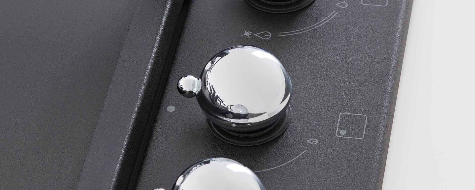 Варочная газовая панель Bertazzoni Heritage 60 см с конфоркой Wok, черная эмаль - изображение 2