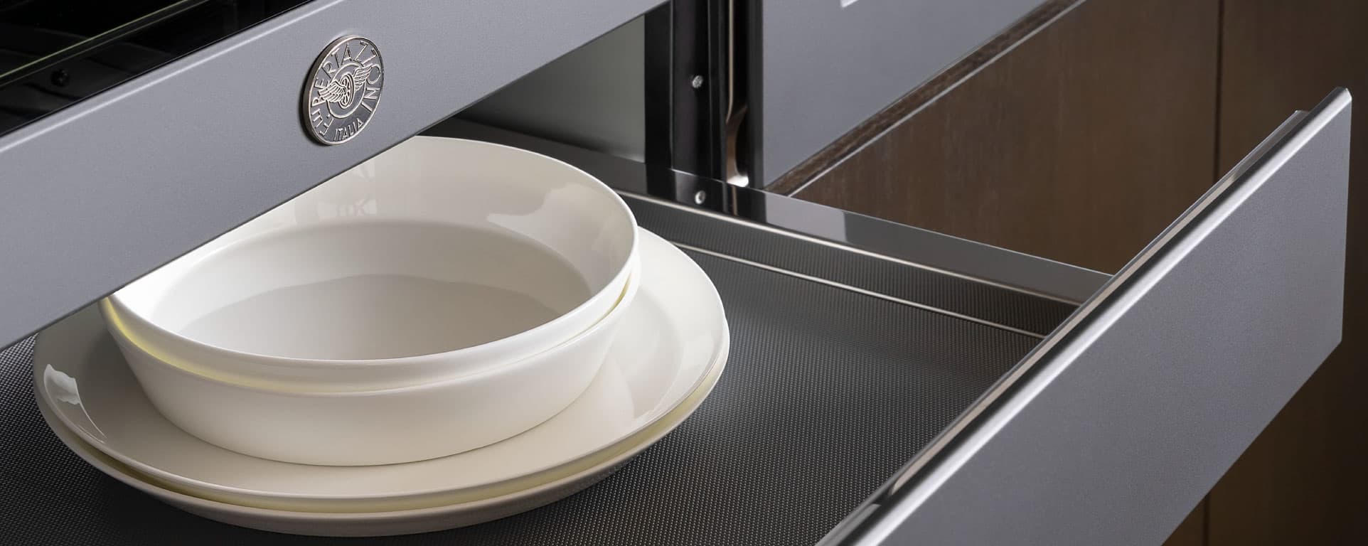 Подогреватель посуды Bertazzoni Modern 60x15 см, 25 кг, нержавеющая сталь/чёрный/цинк/медь - изображение 3
